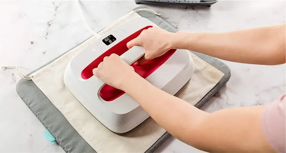 Easy press Cricut